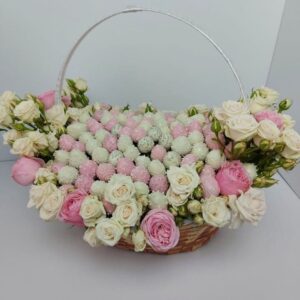 Корзина с клубникой в шоколаде  " Дорого-богато"