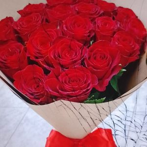Роза 17шт